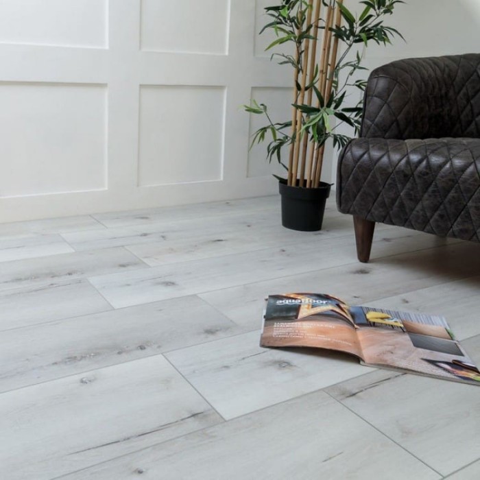 Покрытие ПВХ Aquafloor Real Wood XL (Реал Вуд ЭксЭль) AF8006XL